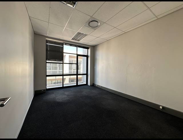 154.50M² OFFICE TO LET IN ECO PARK ESTATE